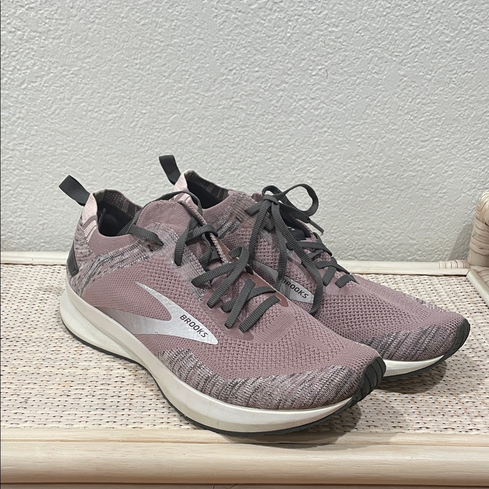 Brooks Women's Mauve running shoes